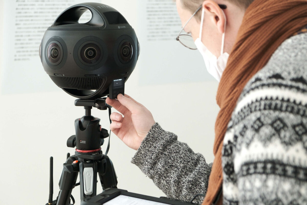 展覧会アーカイブプロジェクト「ART360°」（撮影の様子）